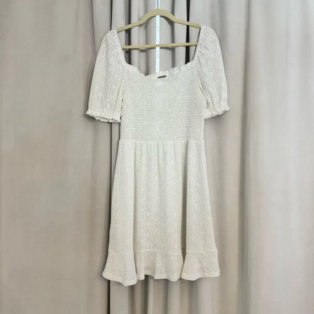 MICHAEL KORS NWT Size L White Eyelet Smocked Puff Sleeve Ruffle Hem Mini Dress